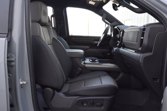 2025 Chevrolet Silverado 2500 HD ZR2