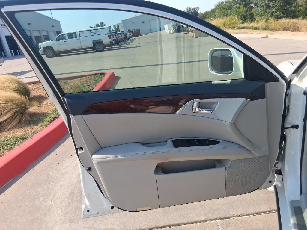 2009 Toyota Avalon XL