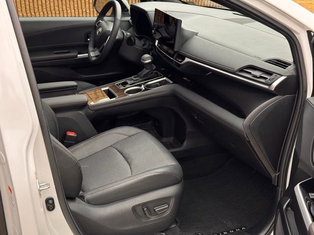 2025 Toyota Sienna Limited